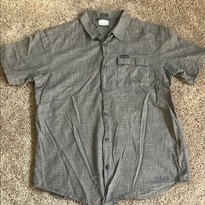 Columbia Gray Casual Button Down Shirt with Subtle Texture